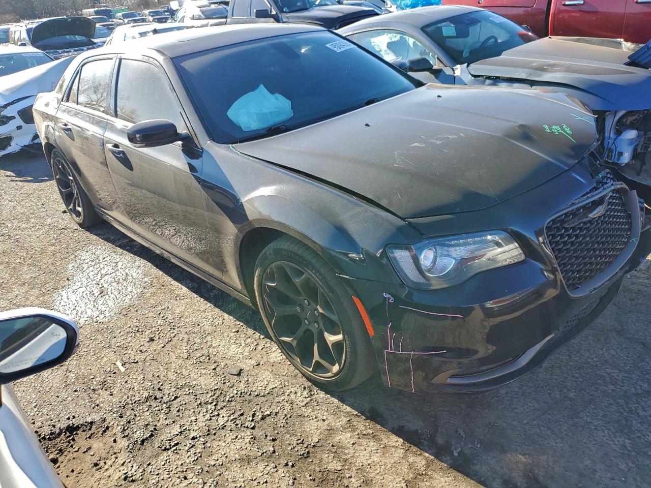 2016 CHRYSLER 300 S photo 4