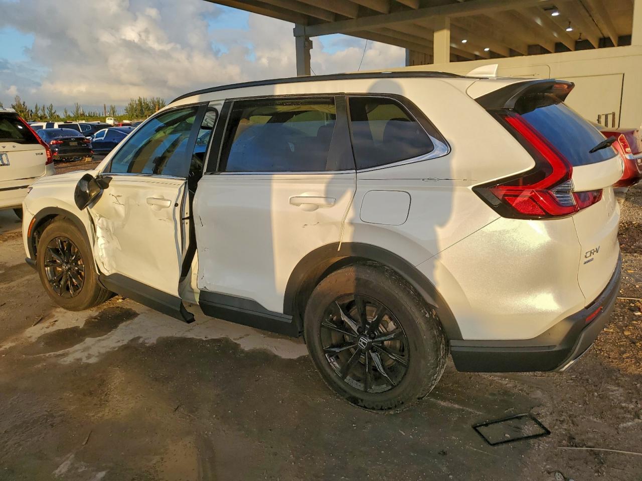 2024 HONDA CR-V SPORT photo 3
