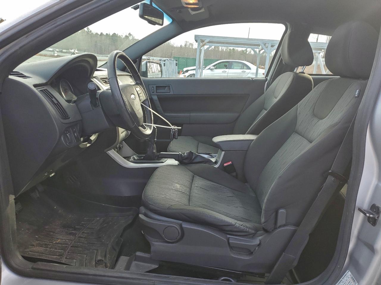2009 FORD FOCUS SE photo 7