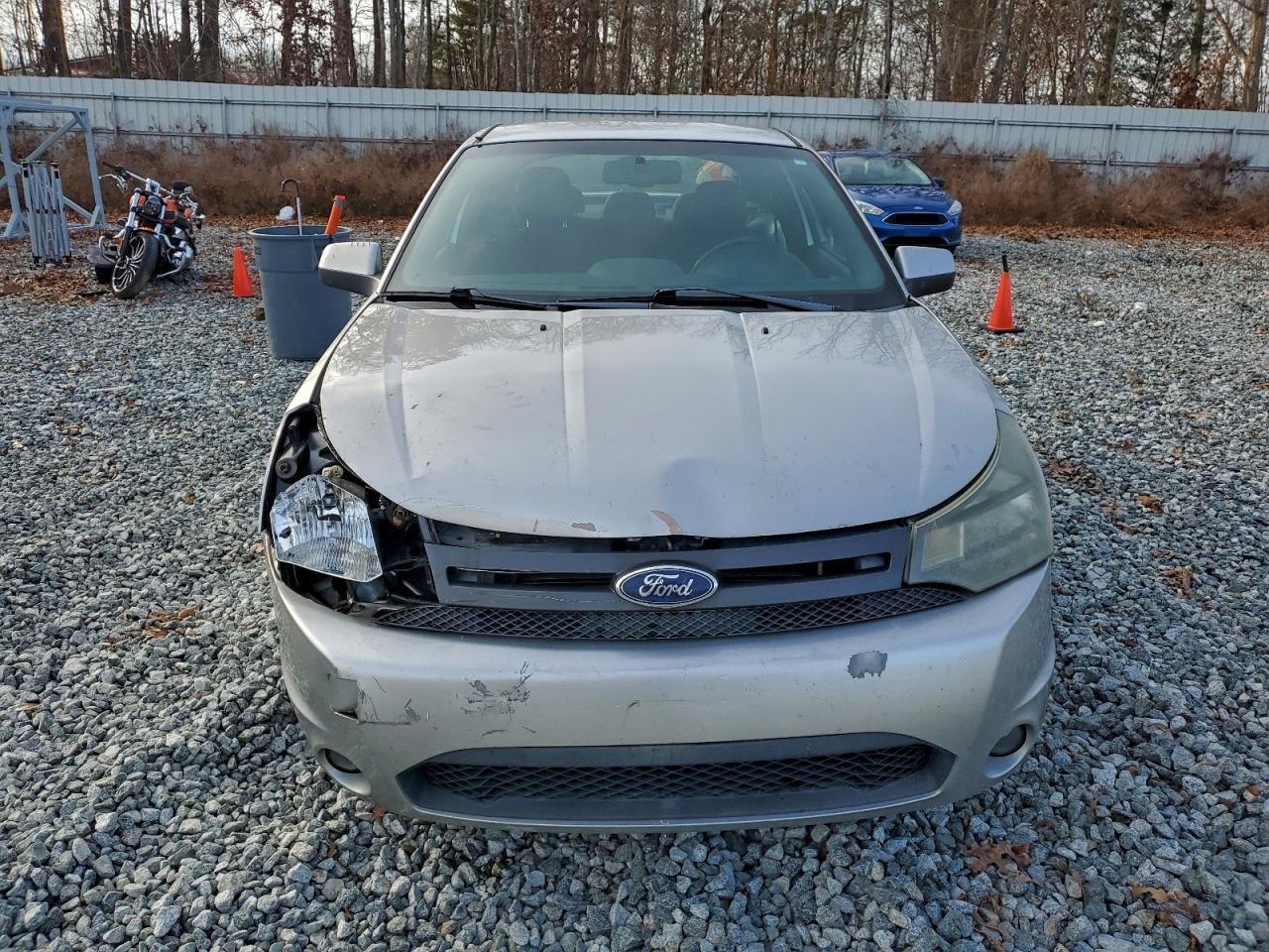 2009 FORD FOCUS SE photo 5