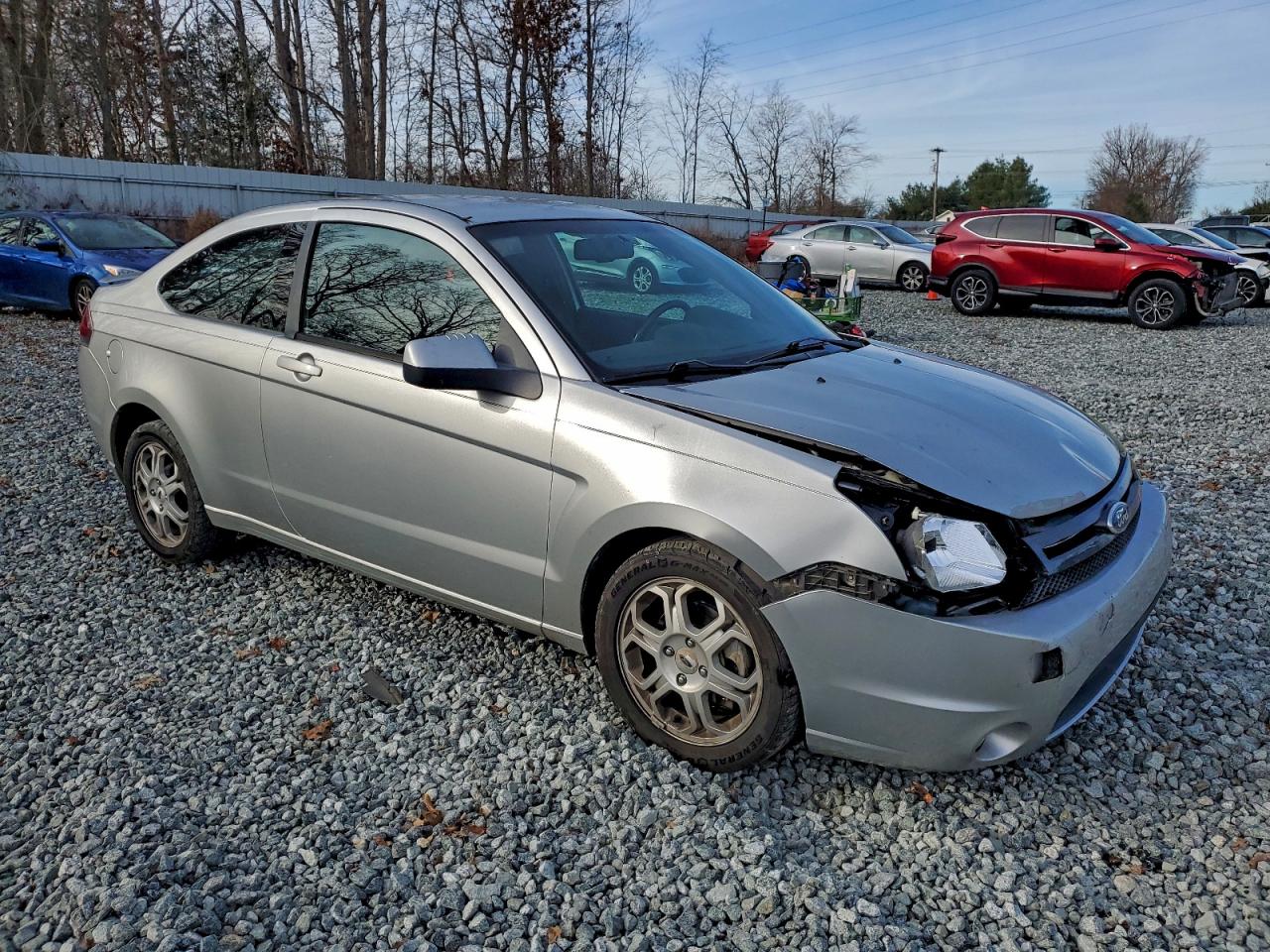 2009 FORD FOCUS SE photo 4