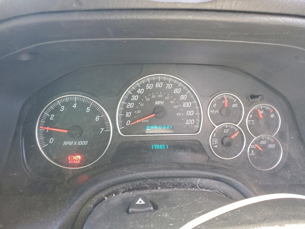 2005 GMC ENVOY photo 9