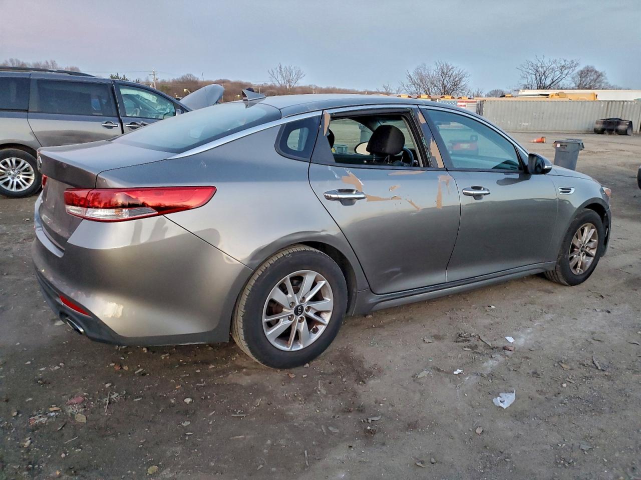 2016 KIA OPTIMA LX photo 7