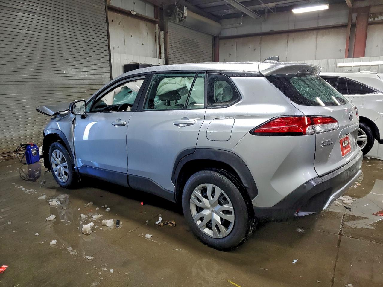 2023 TOYOTA COROLLA CROSS L photo 2