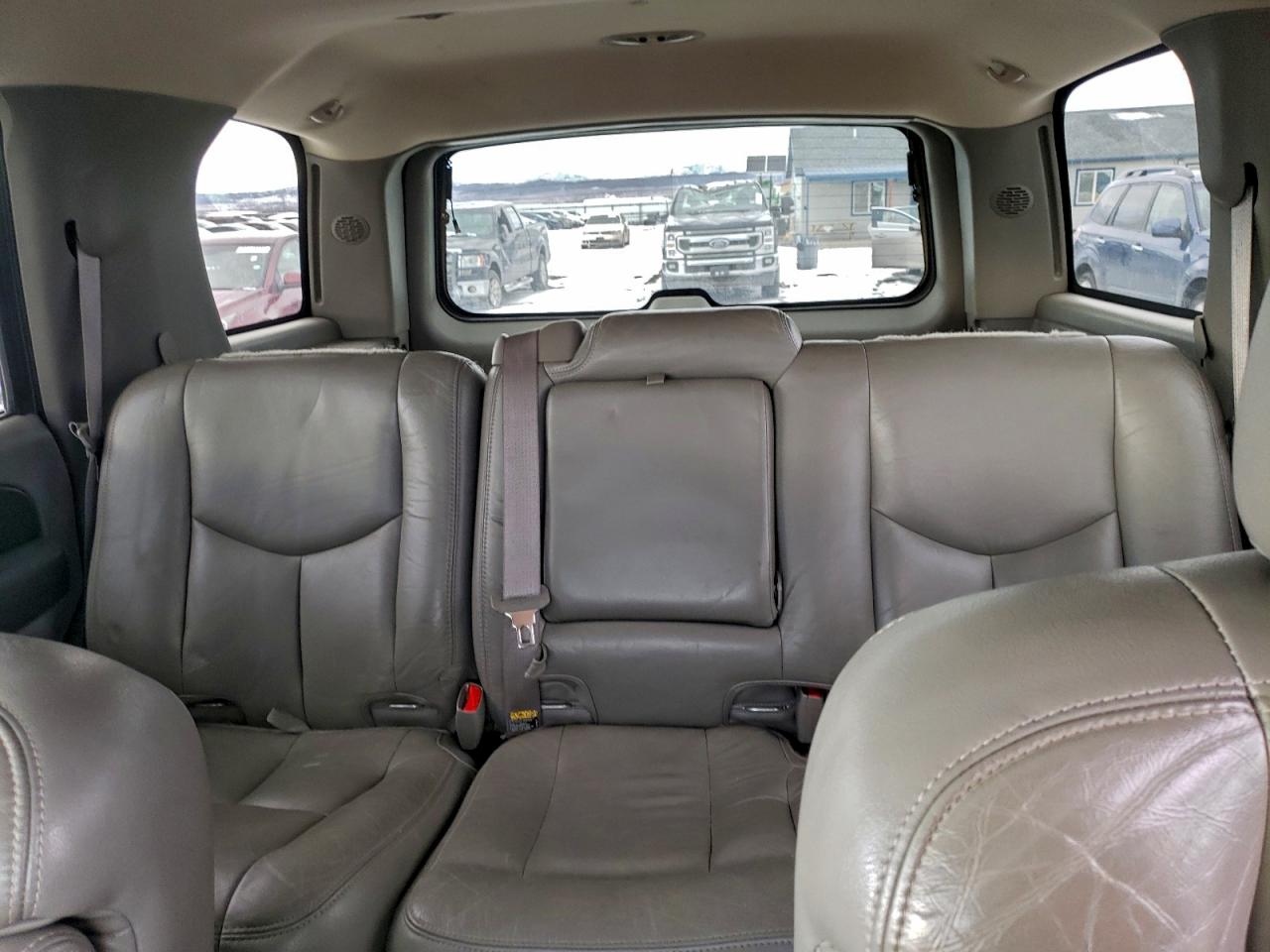 2003 GMC YUKON photo 28