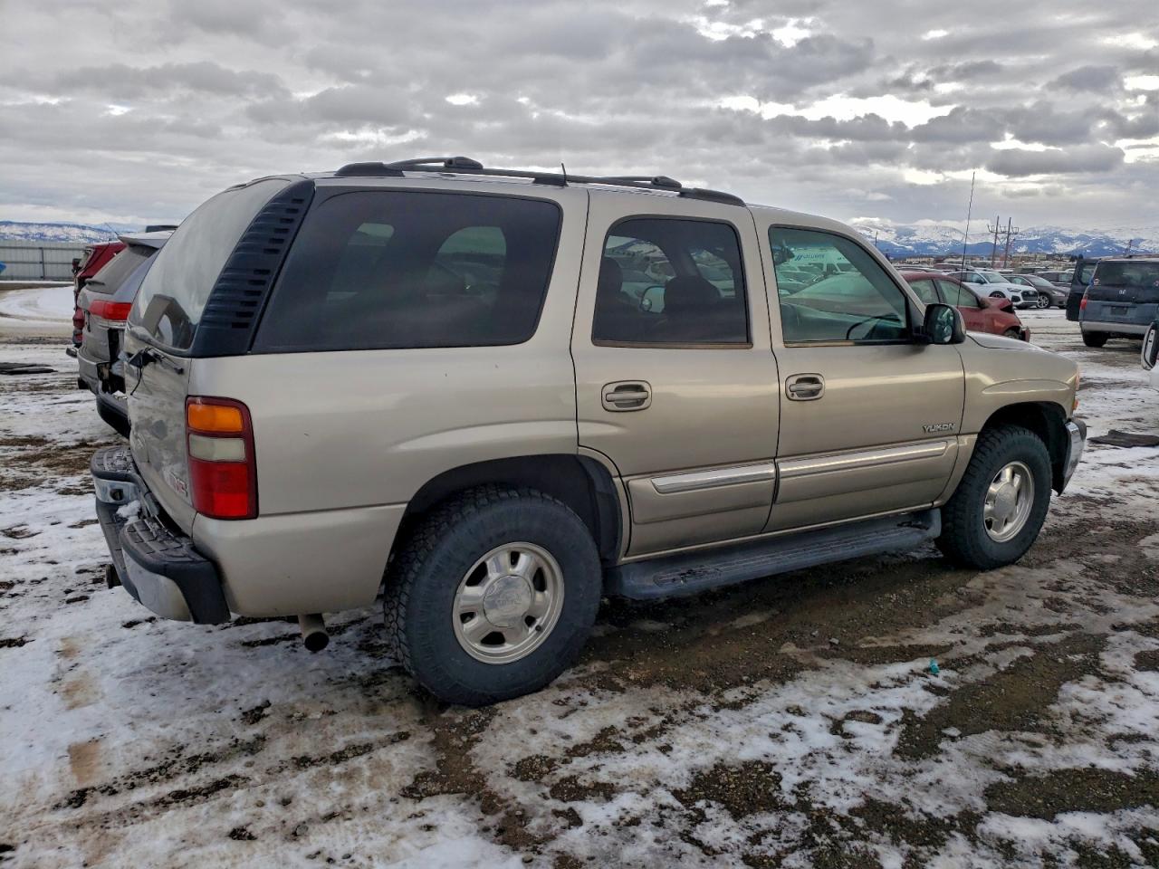 2003 GMC YUKON photo 7