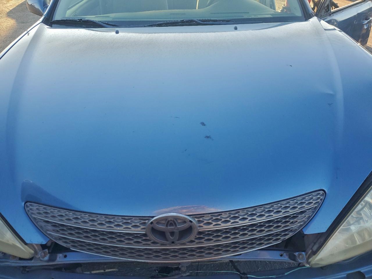 2002 TOYOTA CAMRY photo 11