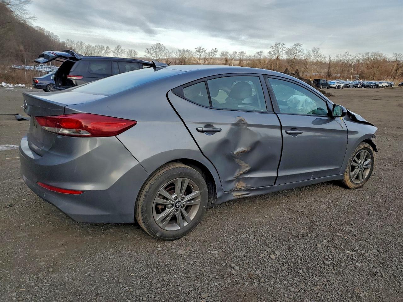 2018 HYUNDAI ELANTRA SEL photo 5