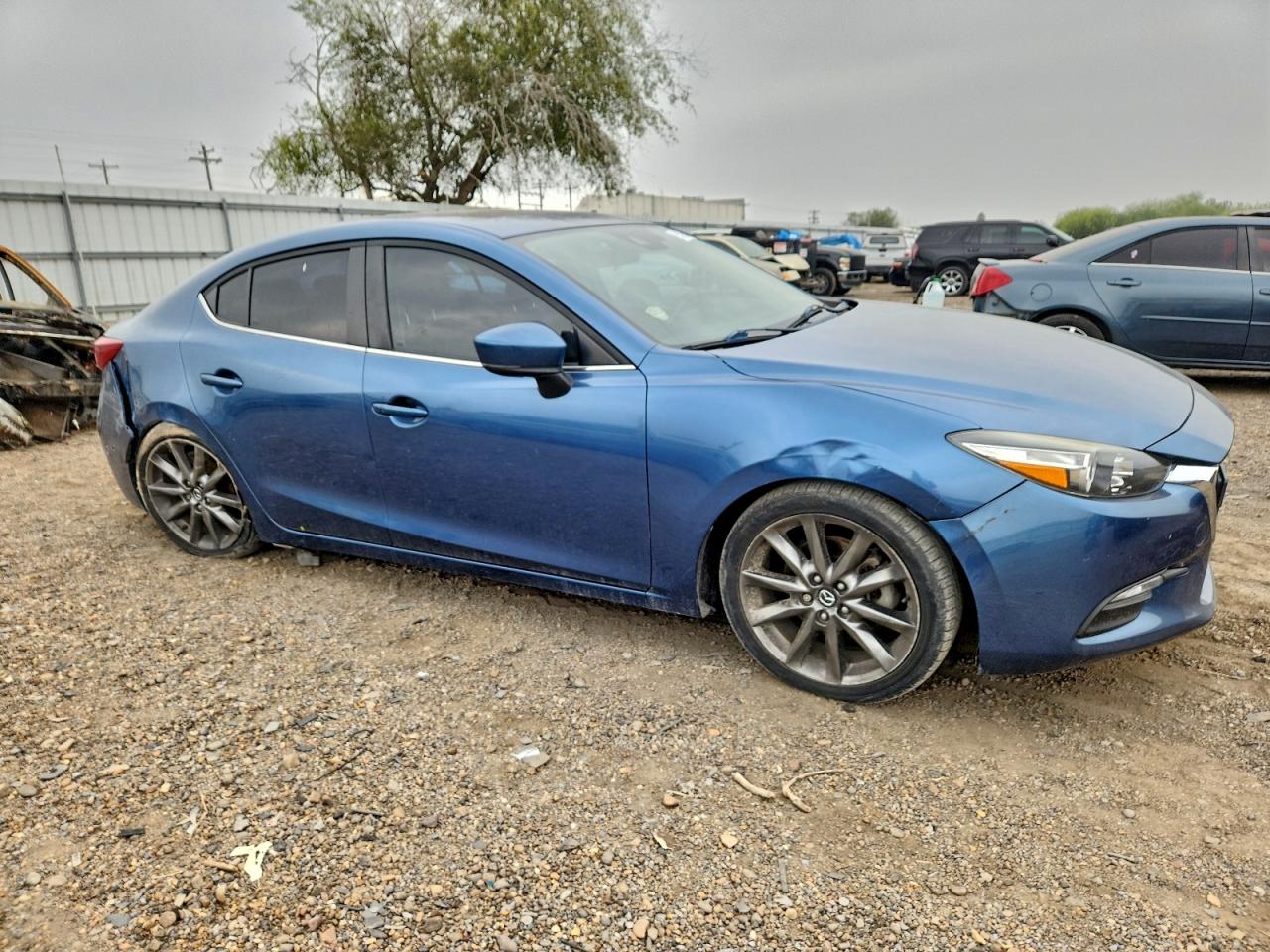 2018 MAZDA 3 TOURING photo 4
