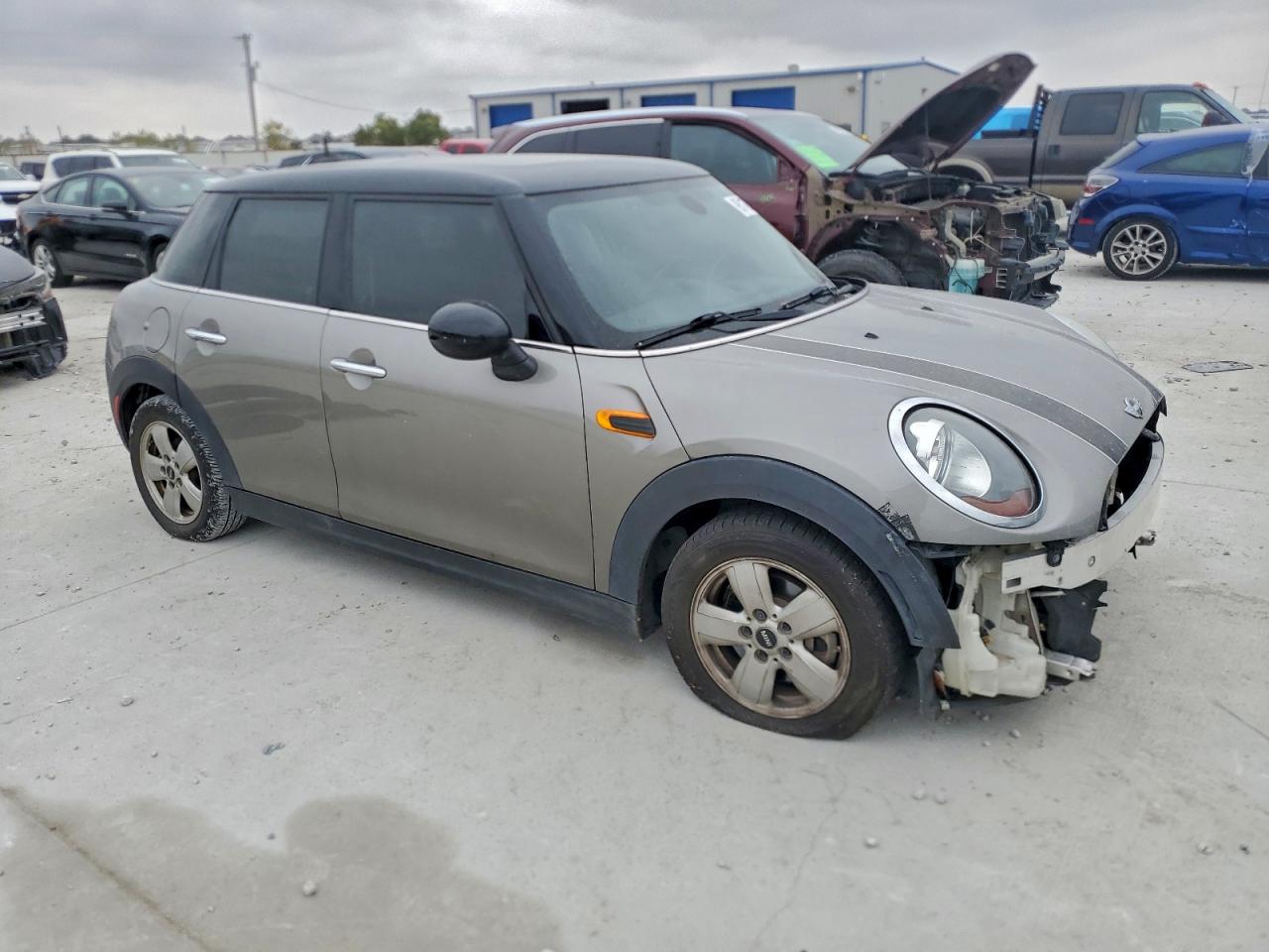 2016 MINI COOPER photo 10