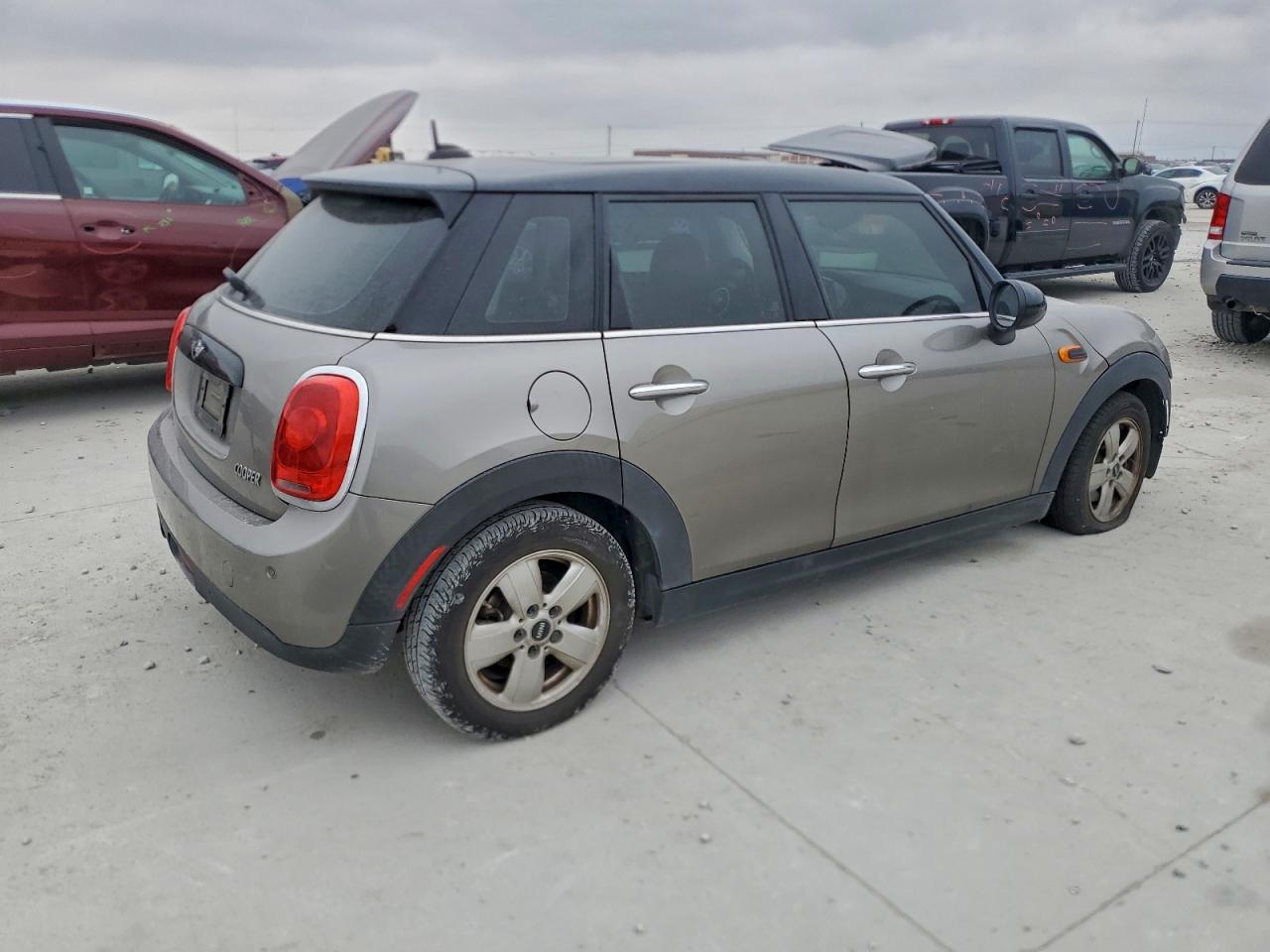 2016 MINI COOPER photo 7
