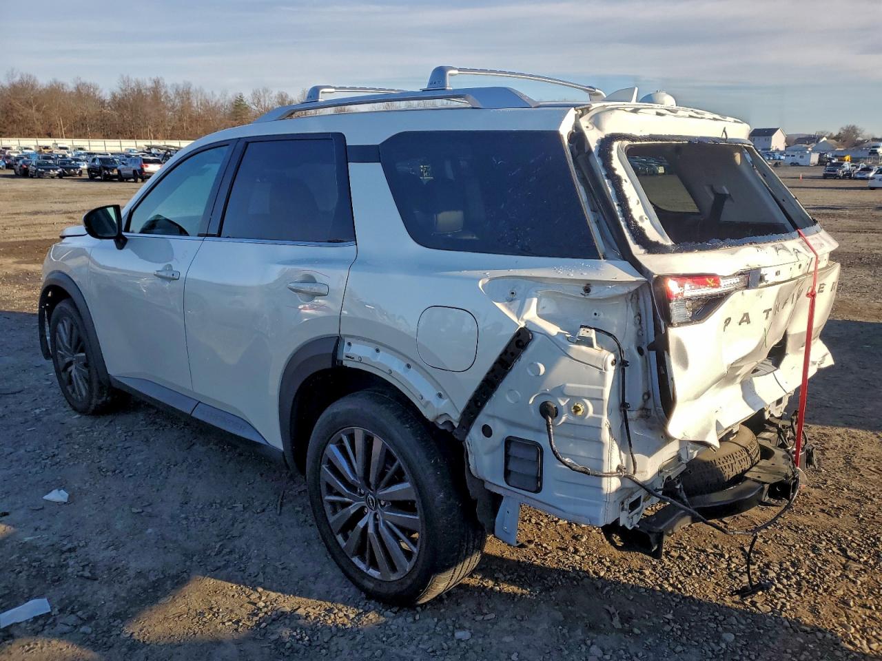 2023 NISSAN PATHFINDER SL photo 3