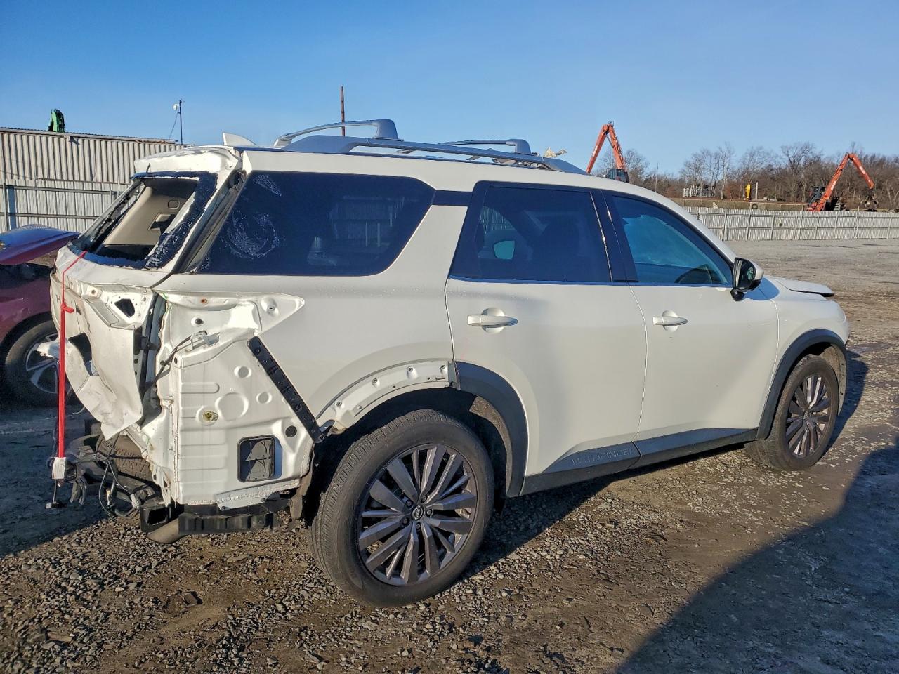 2023 NISSAN PATHFINDER SL photo 5