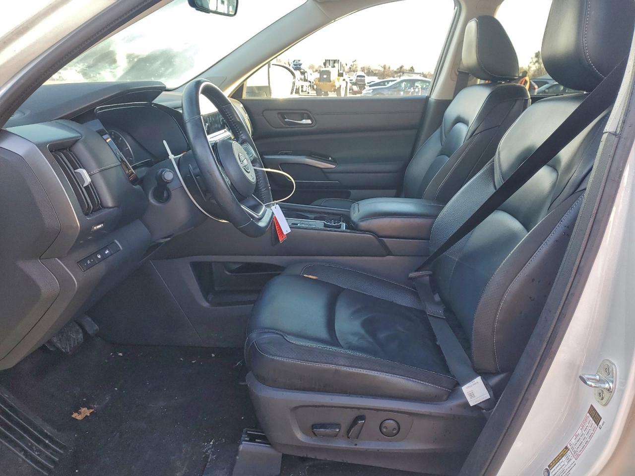 2023 NISSAN PATHFINDER SL photo 13