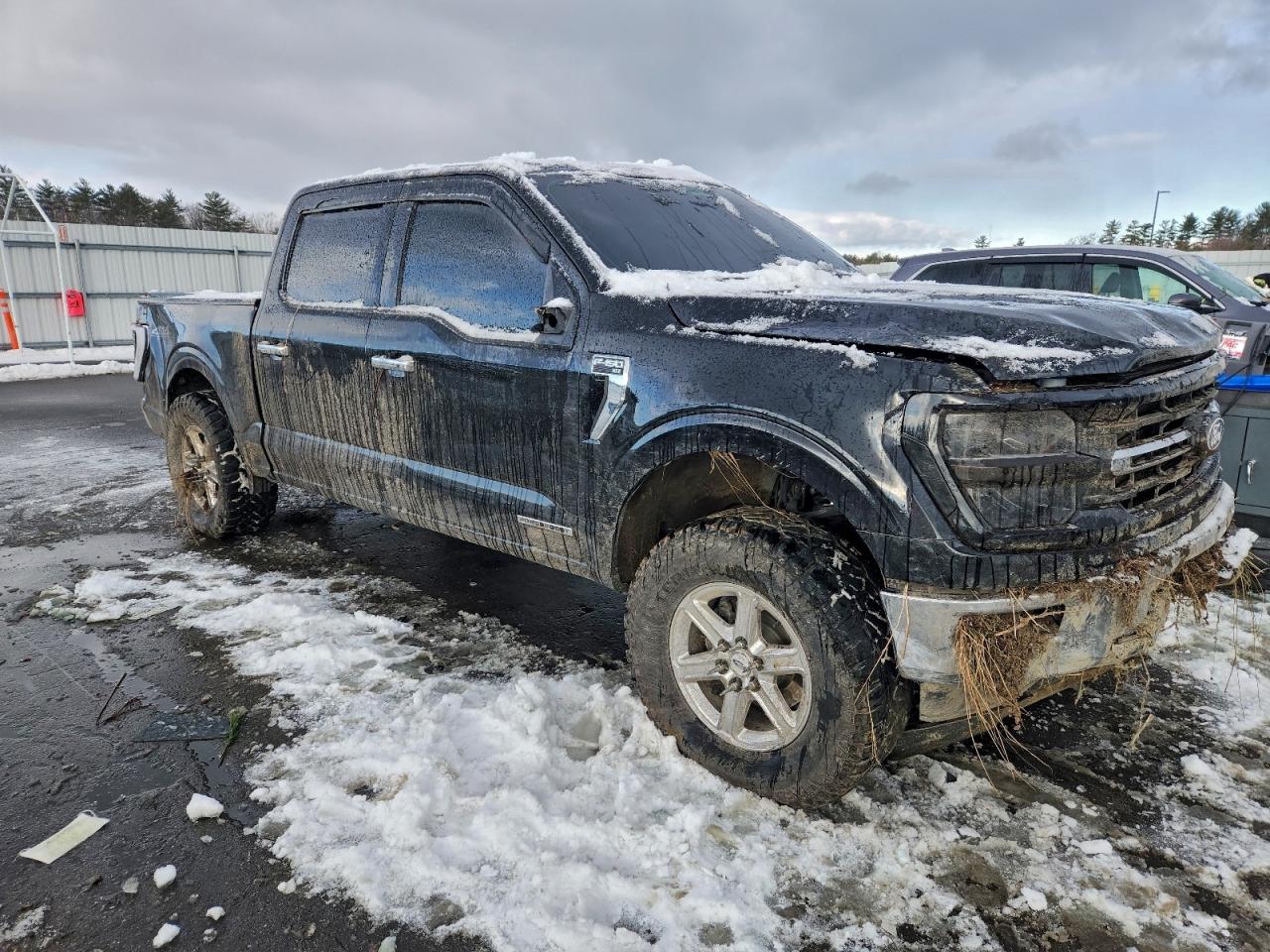 2024 FORD F150 XLT photo 4