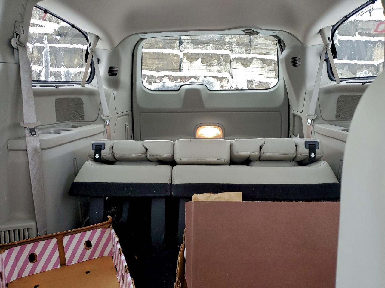 2012 CHRYSLER TOWN & COUNTRY TOURING L photo 19