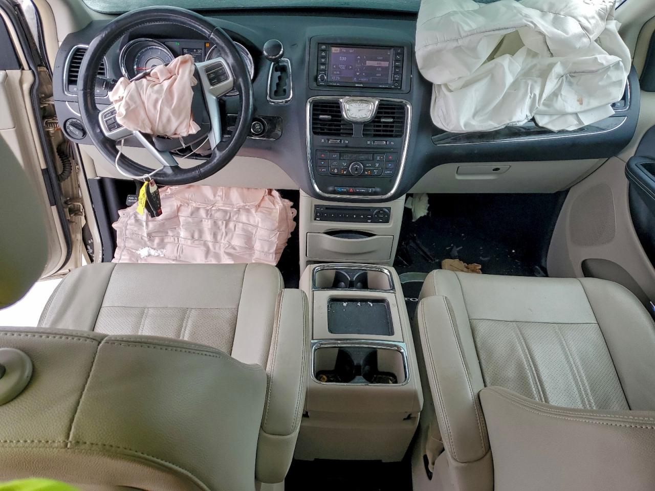 2012 CHRYSLER TOWN & COUNTRY TOURING L photo 15