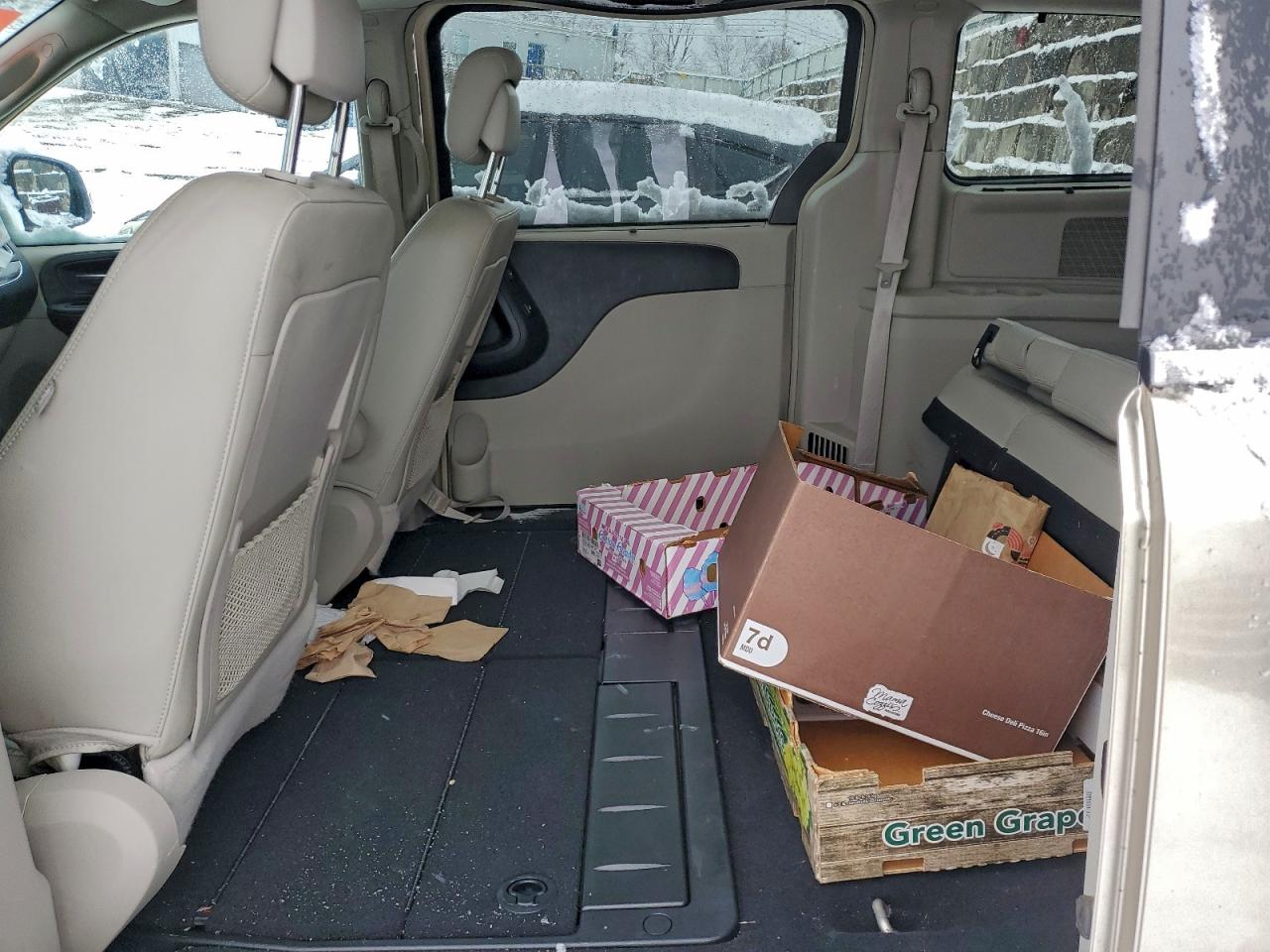 2012 CHRYSLER TOWN & COUNTRY TOURING L photo 21