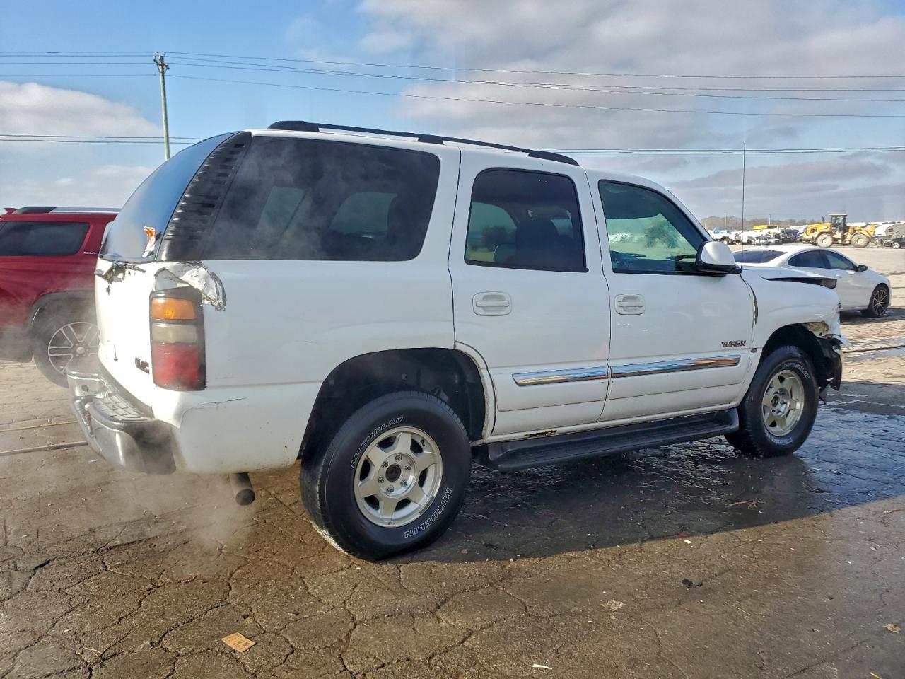 2004 GMC YUKON photo 5