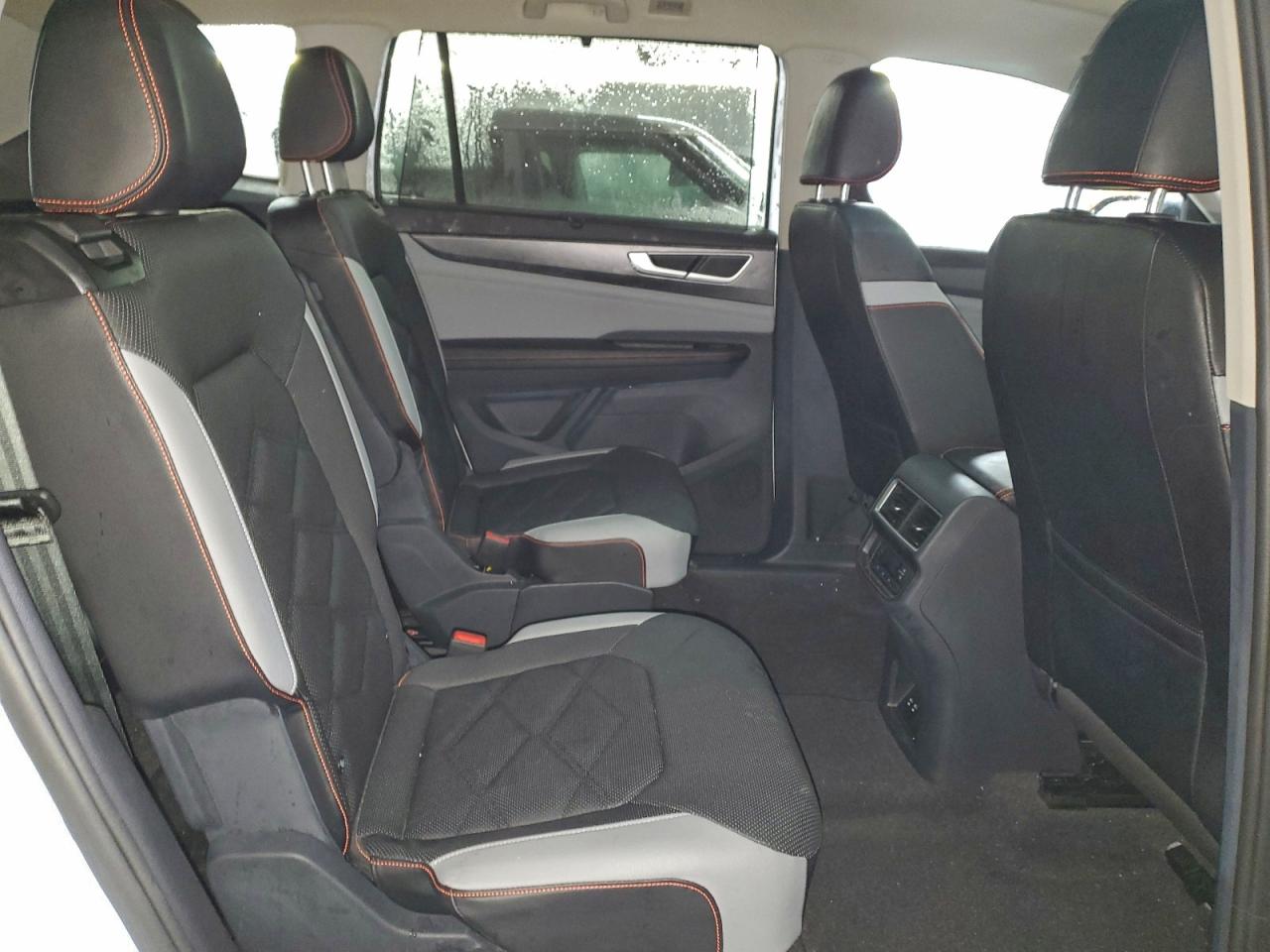 2024 VOLKSWAGEN ATLAS PEAK EDITION SE photo 10