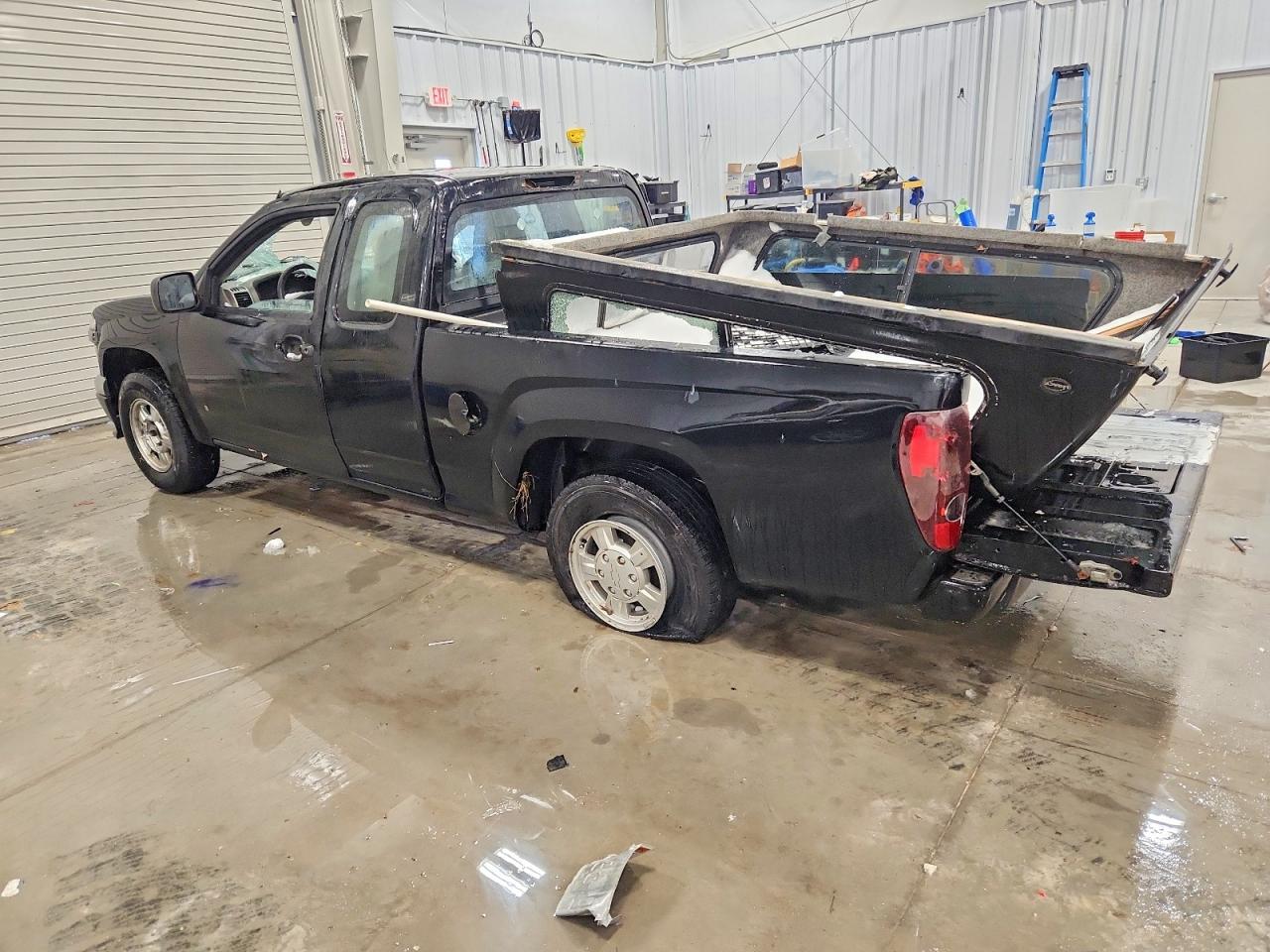 2008 CHEVROLET COLORADO photo 2
