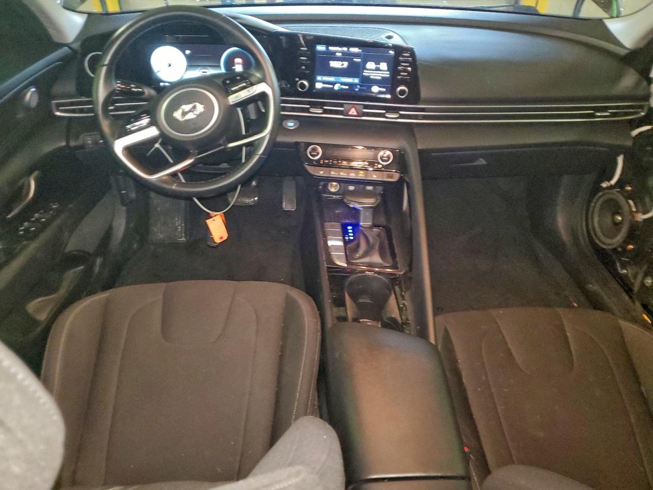 2021 HYUNDAI ELANTRA SEL photo 8
