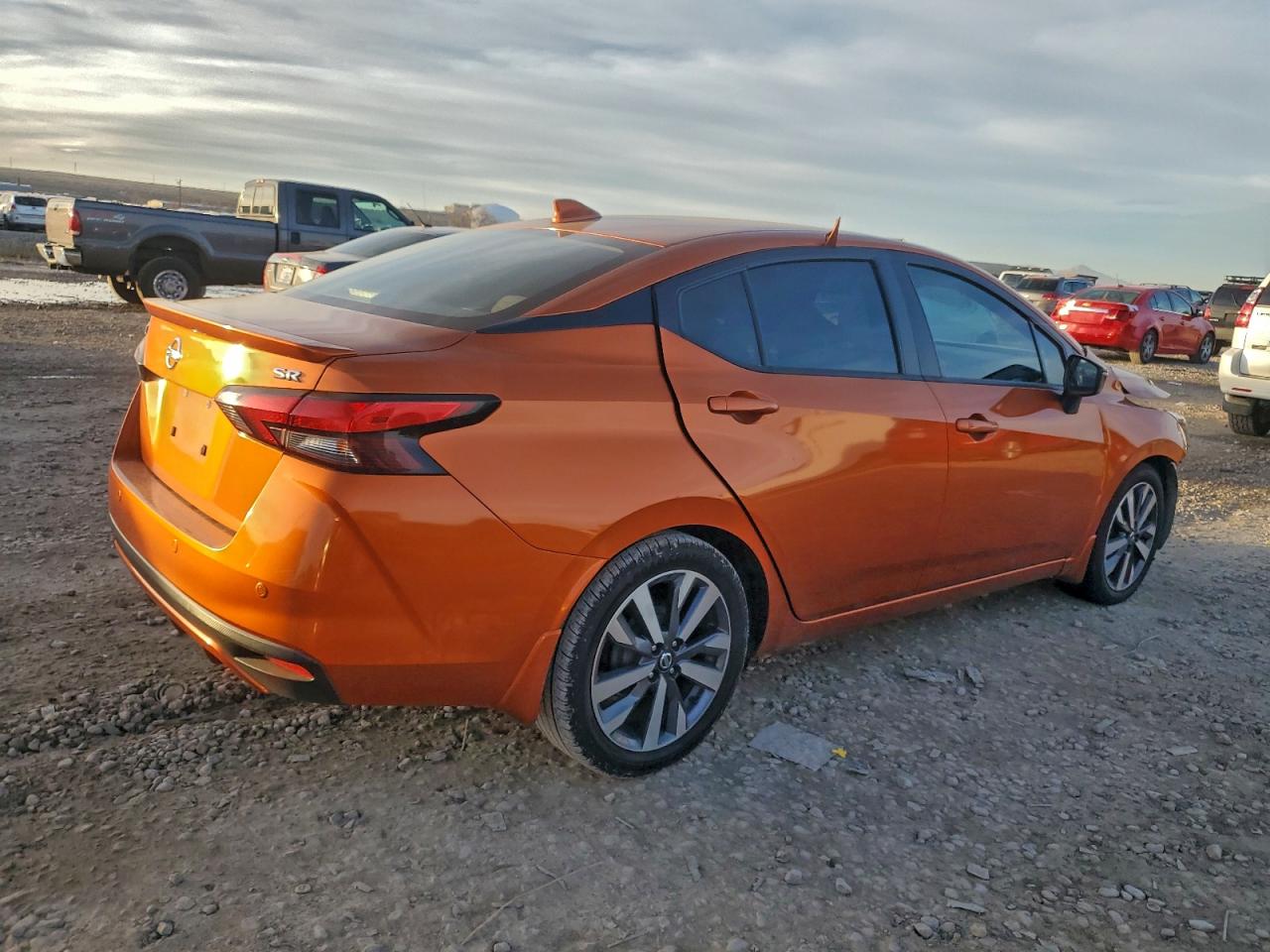2020 NISSAN VERSA SR photo 3