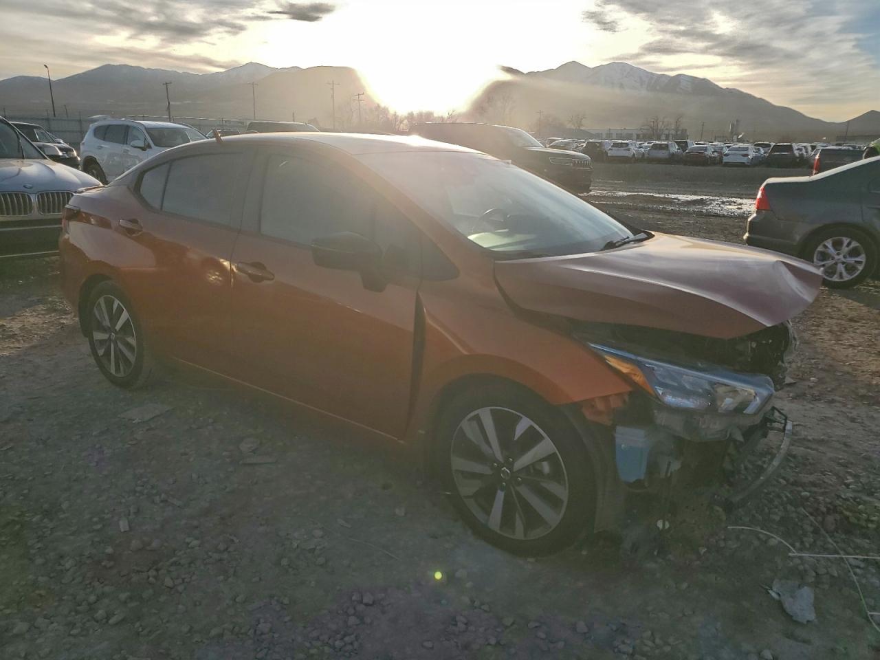 2020 NISSAN VERSA SR photo 4