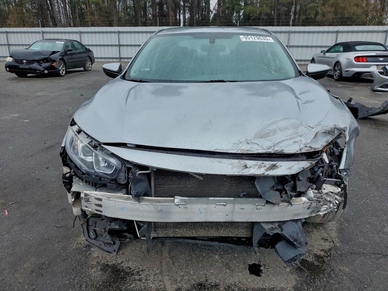 2016 HONDA CIVIC LX photo 9