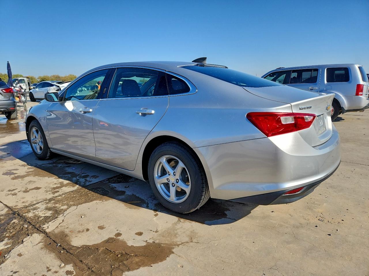 2018 CHEVROLET MALIBU LS photo 2