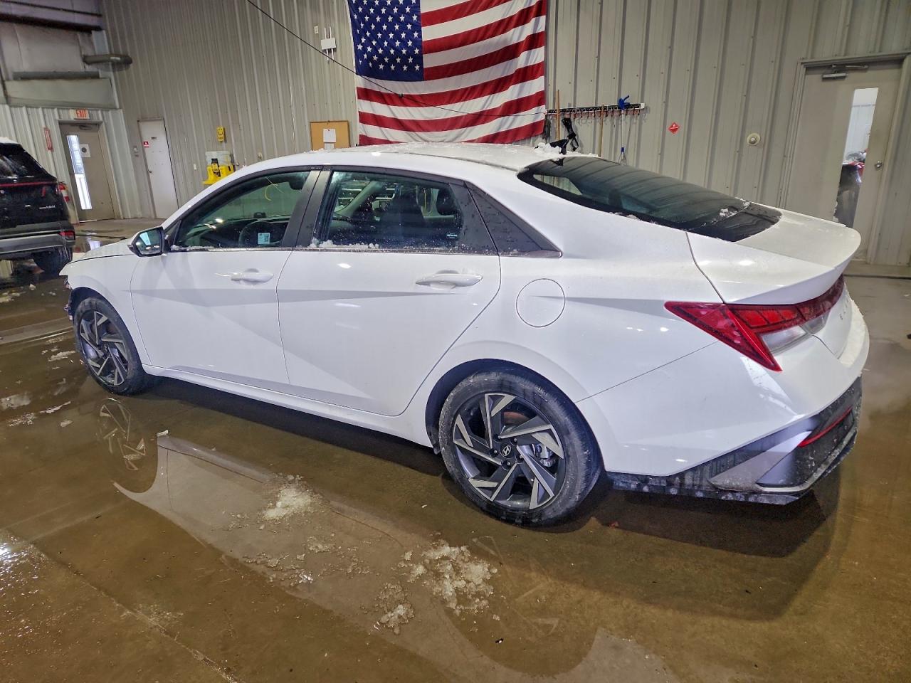 2025 HYUNDAI ELANTRA LIMITED photo 3