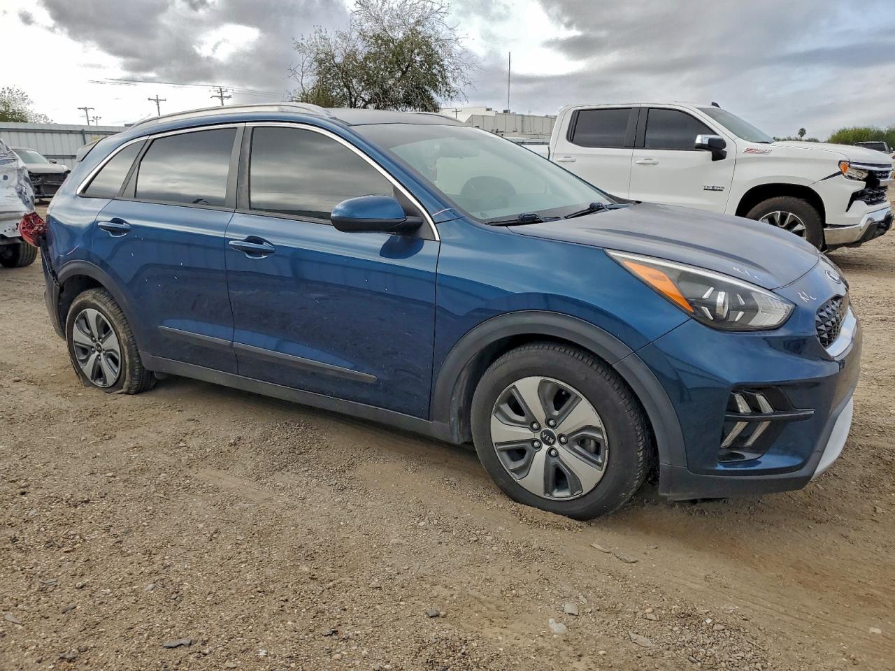 2020 KIA NIRO LX photo 7