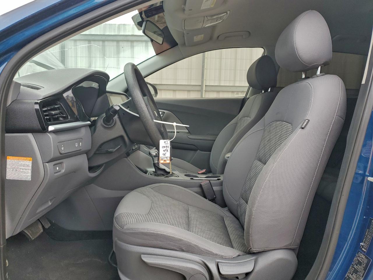 2020 KIA NIRO LX photo 13