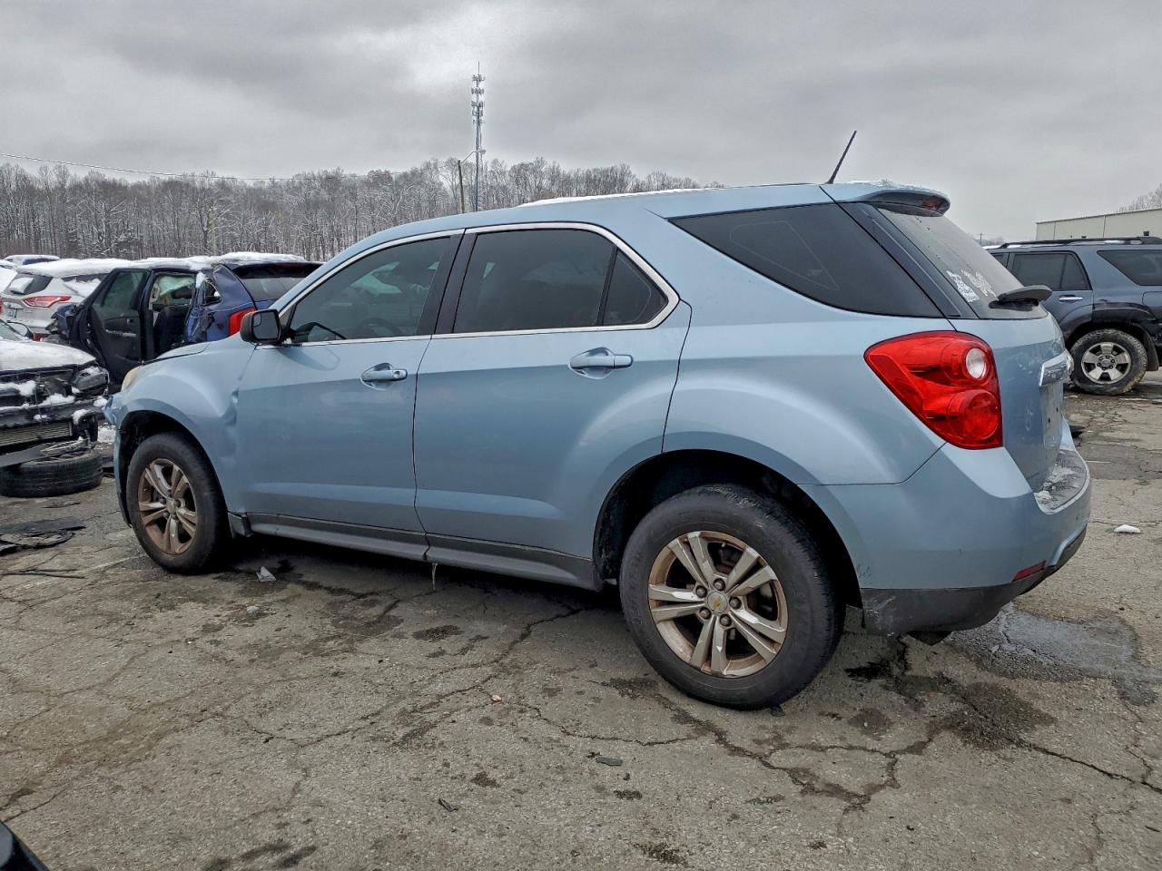 2014 CHEVROLET EQUINOX LS photo 3