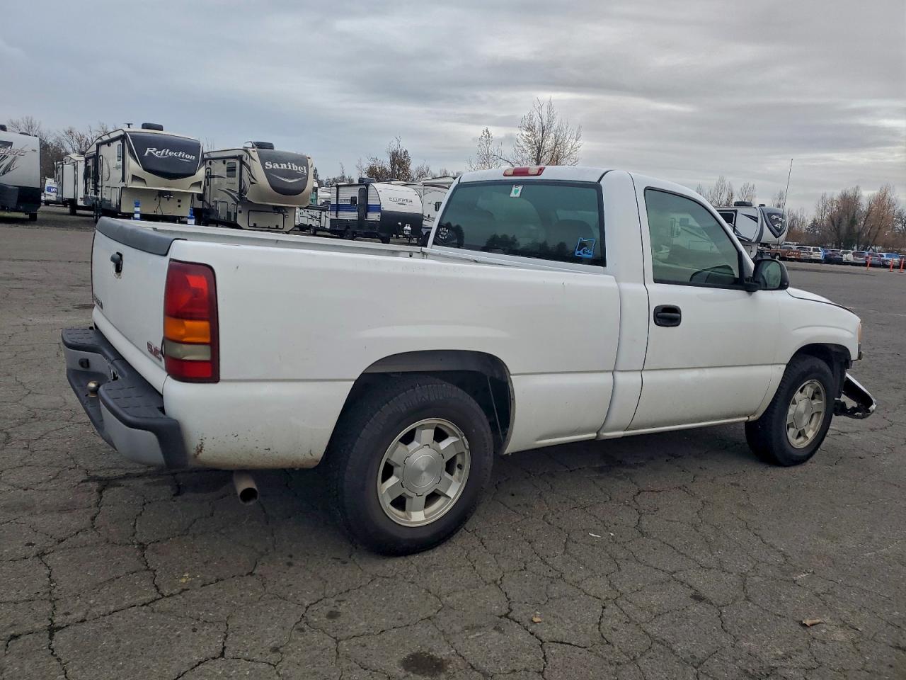 2003 GMC NEW SIERRA C1500 photo 3