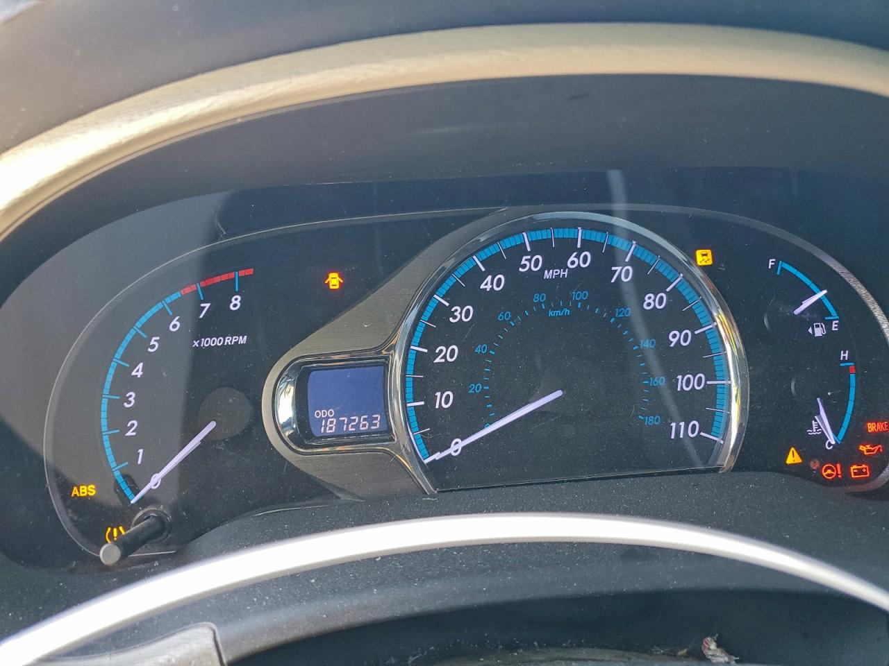 2013 TOYOTA SIENNA XLE photo 17