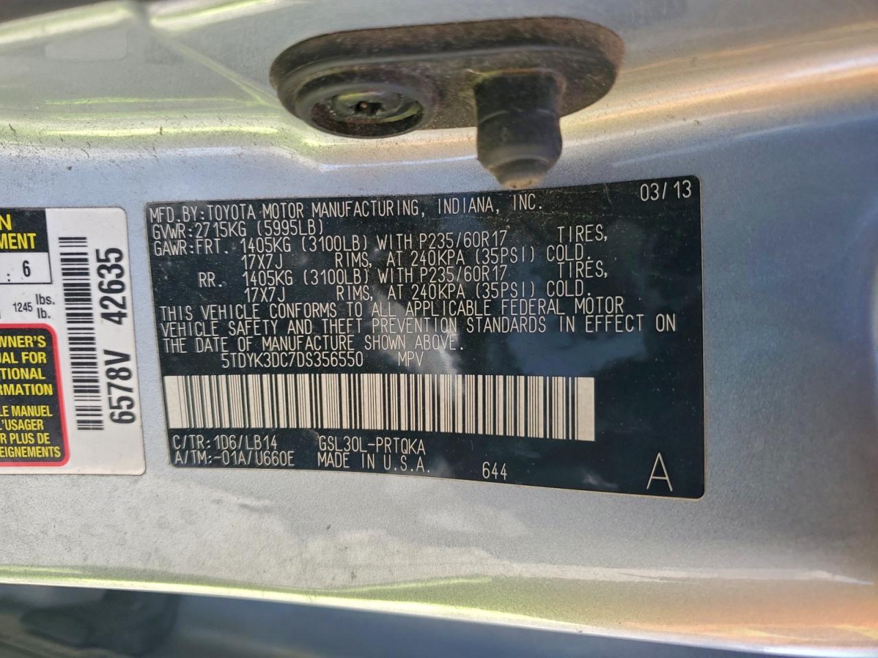 2013 TOYOTA SIENNA XLE photo 27