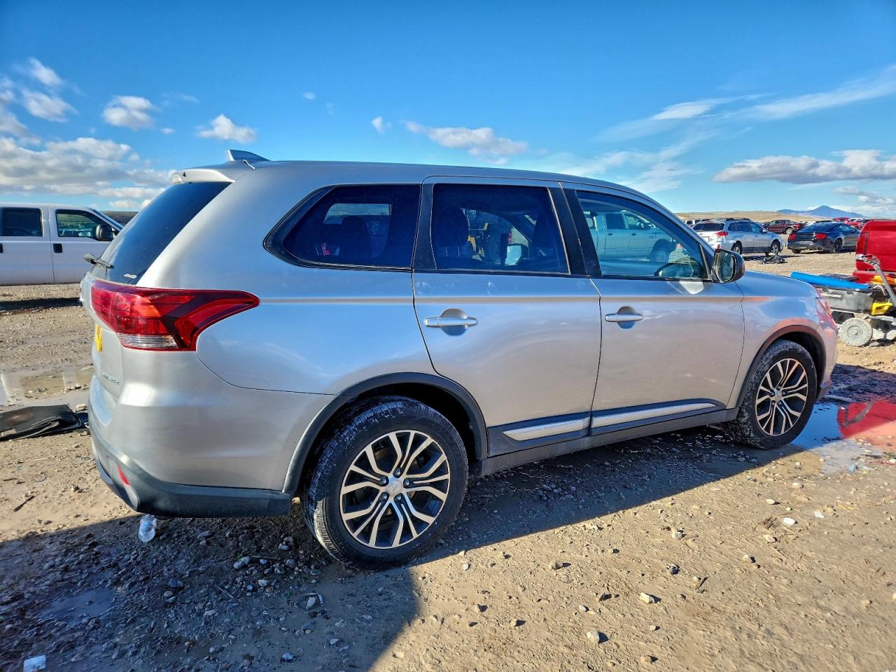 2018 MITSUBISHI OUTLANDER SE photo 5