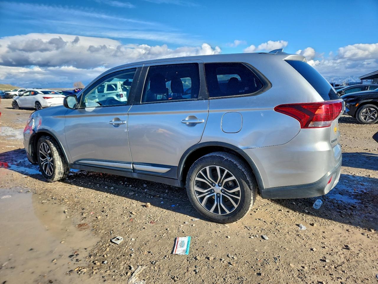 2018 MITSUBISHI OUTLANDER SE photo 3