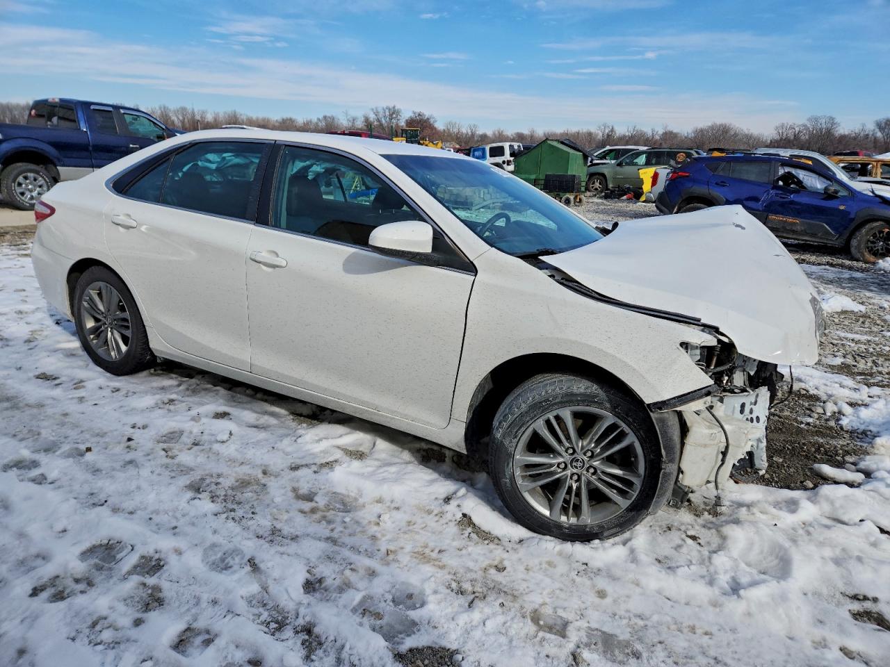 2015 TOYOTA CAMRY LE photo 7
