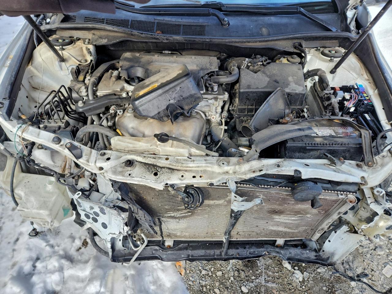 2015 TOYOTA CAMRY LE photo 21