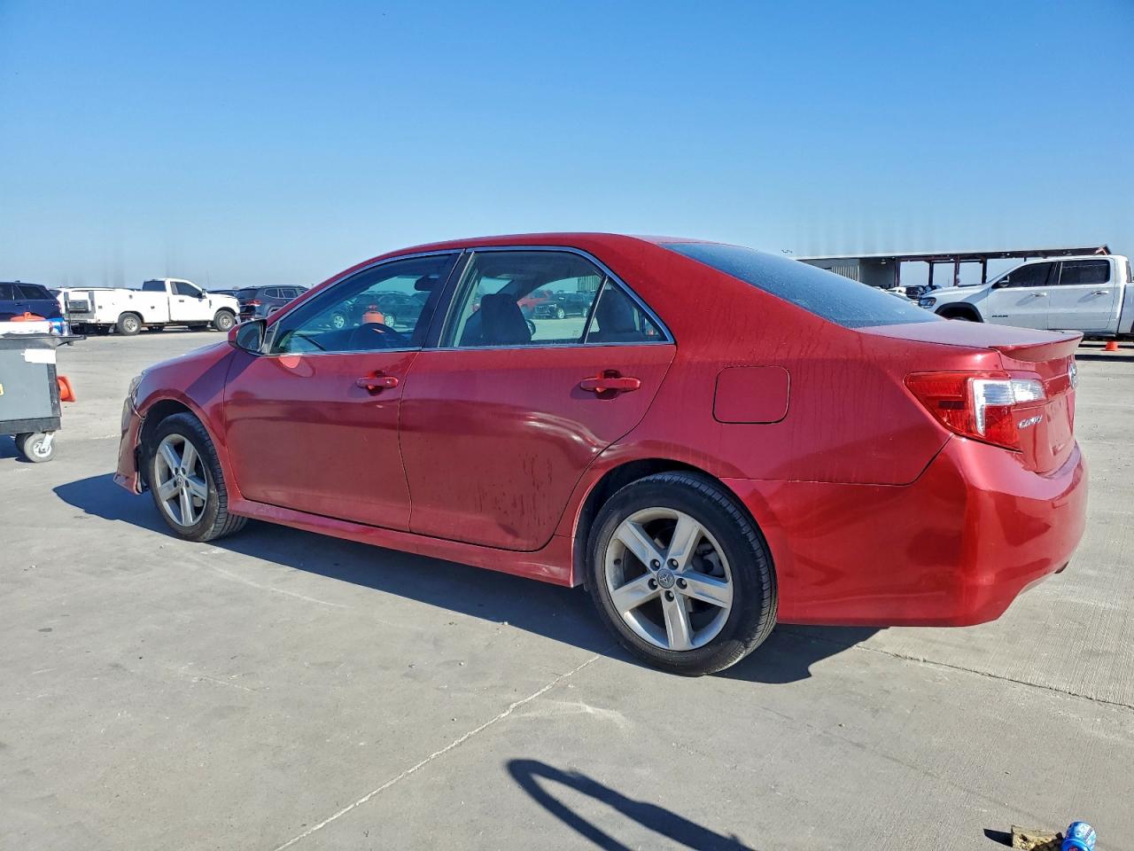 2012 TOYOTA CAMRY SE photo 2