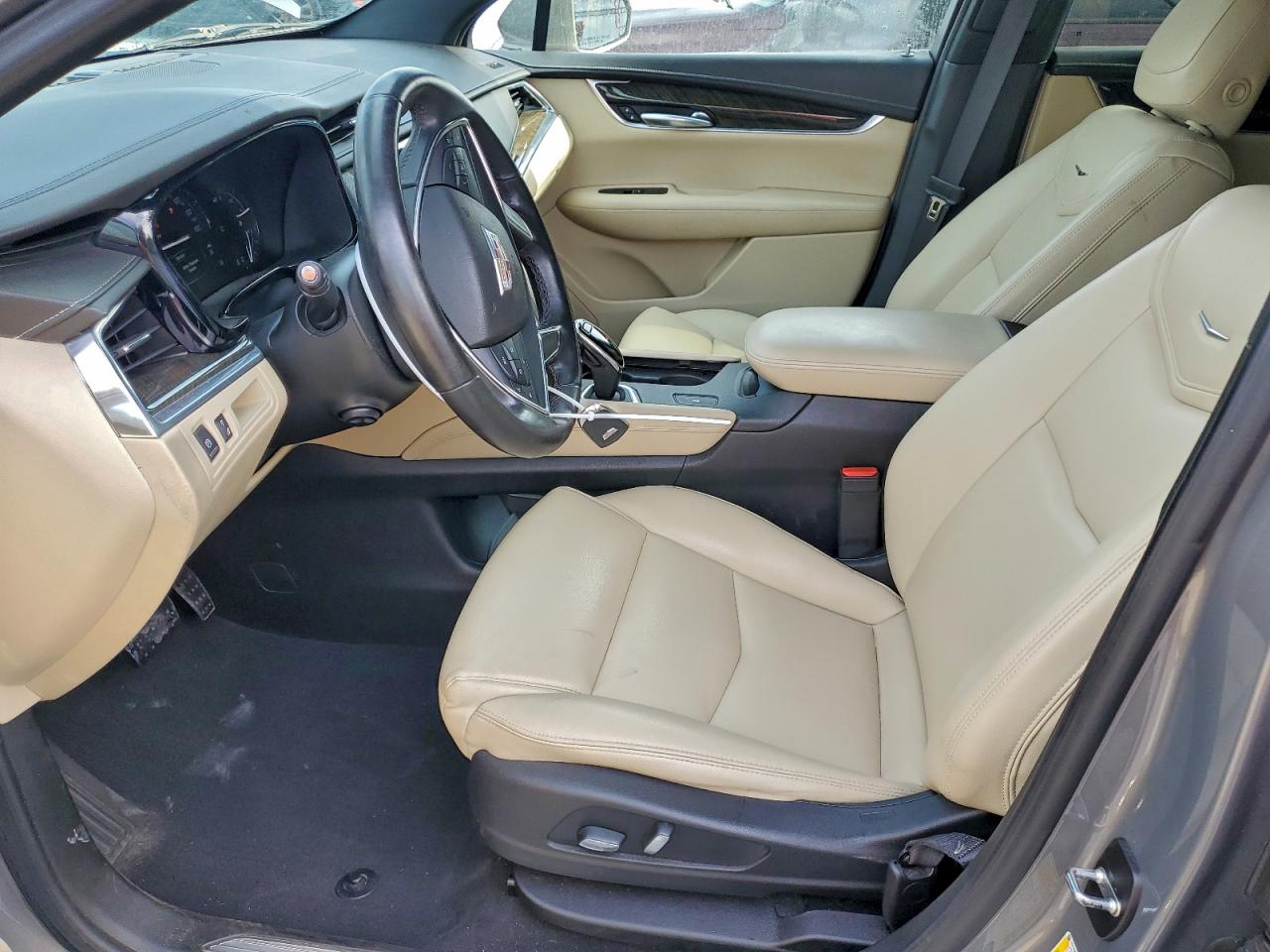 2018 CADILLAC XT5 photo 7