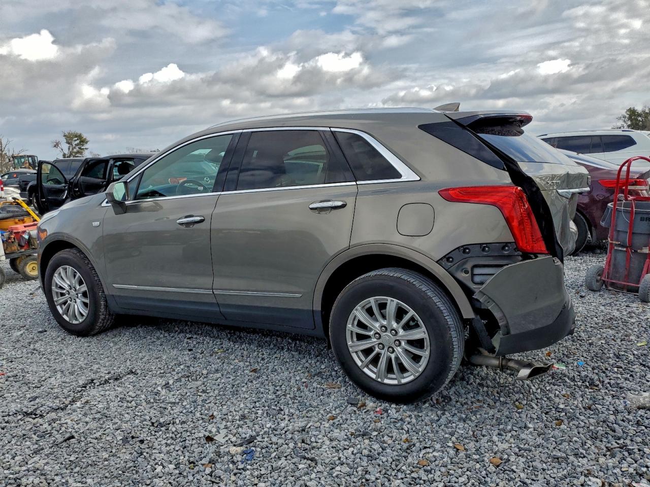 2018 CADILLAC XT5 photo 2