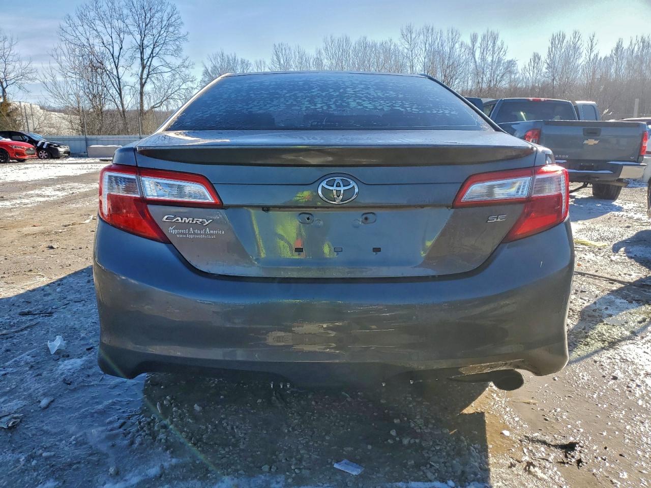 2014 TOYOTA CAMRY SE photo 11