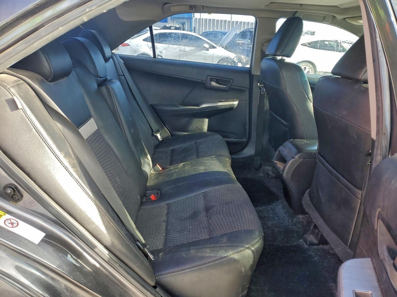 2014 TOYOTA CAMRY SE photo 19