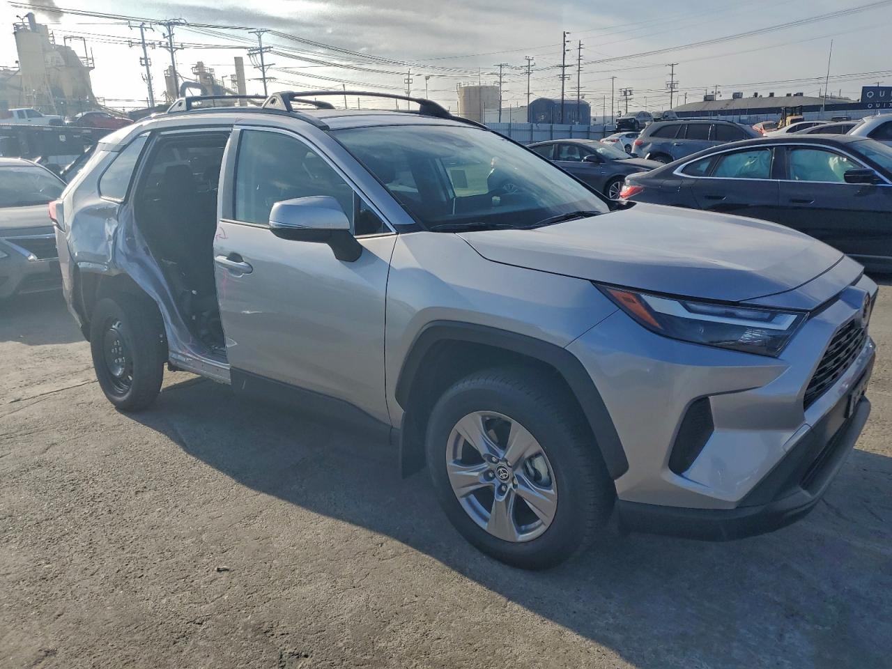 2025 TOYOTA RAV4 LE photo 4