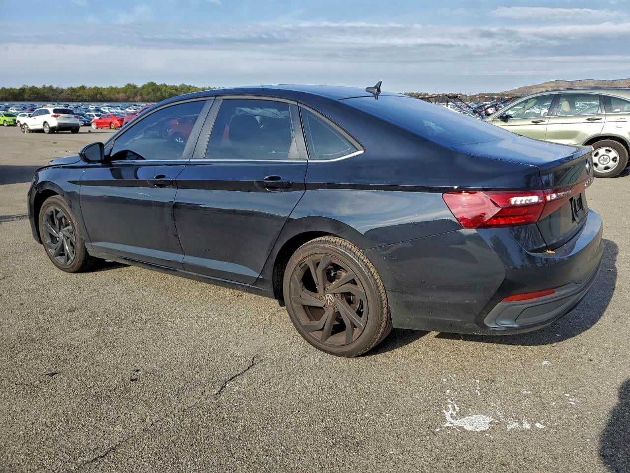 2025 VOLKSWAGEN JETTA SE photo 3