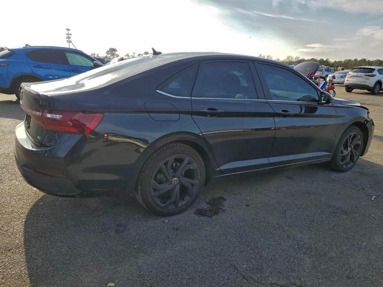 2025 VOLKSWAGEN JETTA SE photo 5