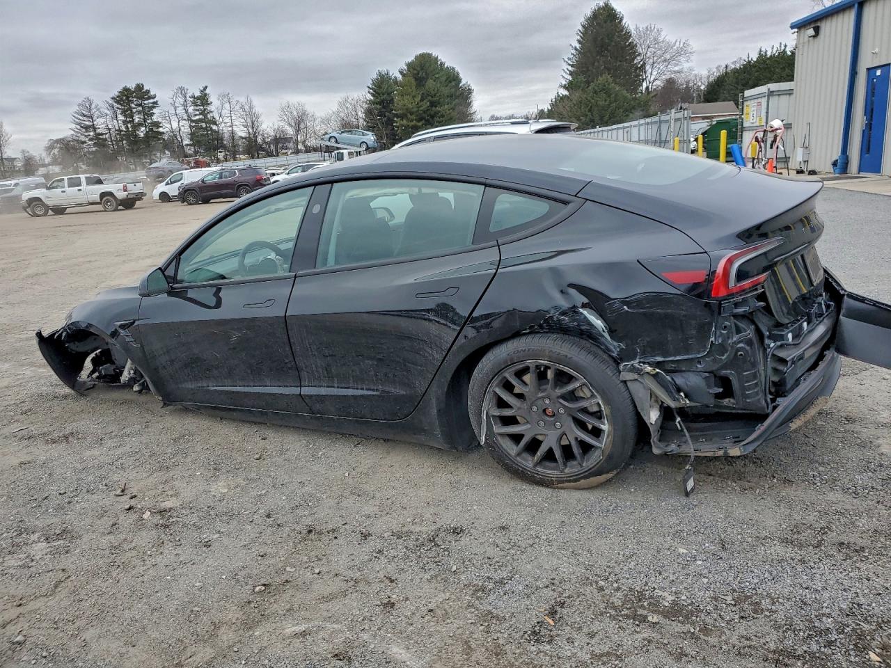 2024 TESLA MODEL 3 photo 3